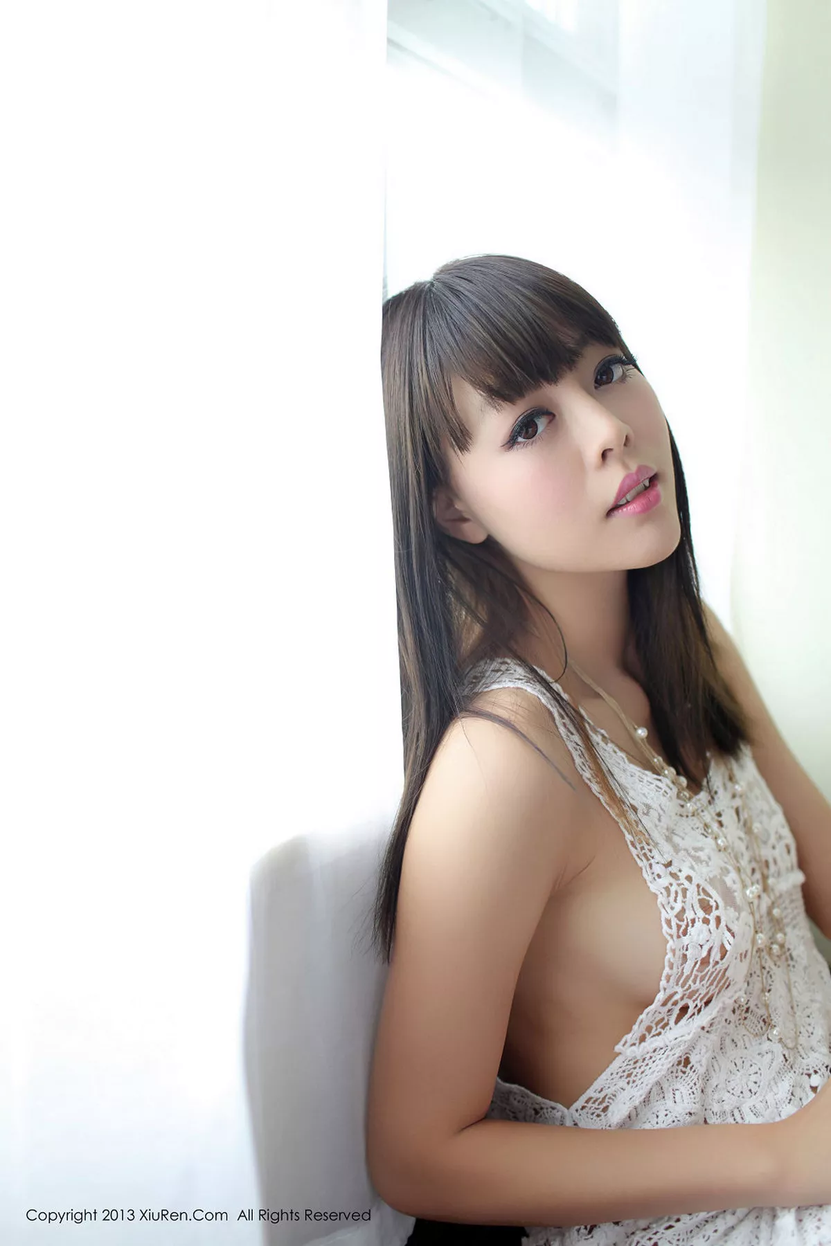 [XiuRen秀人网]第001期Viki写真 [86P]